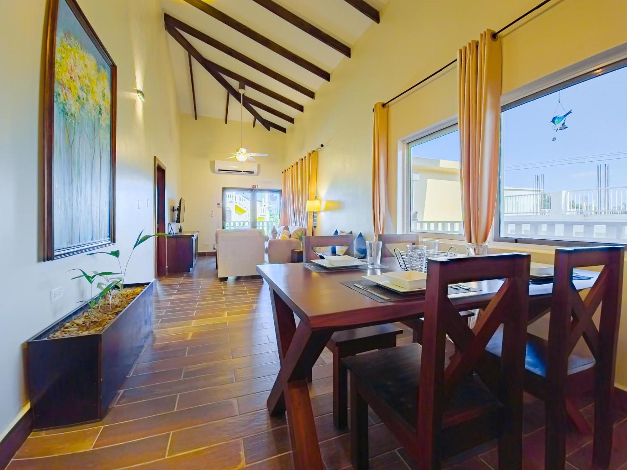 Louis' Apartments Placencia 外观 照片