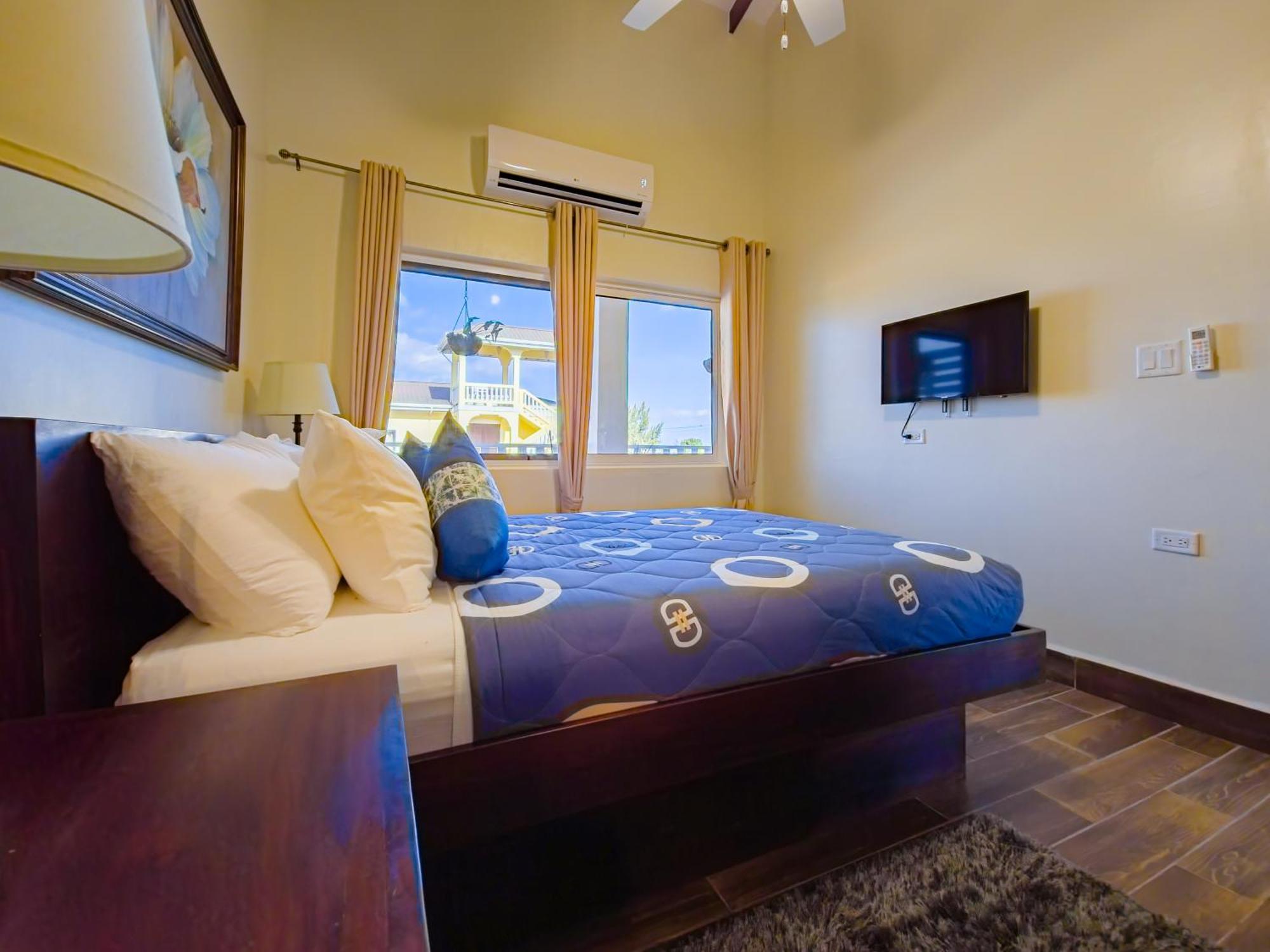 Louis' Apartments Placencia 外观 照片
