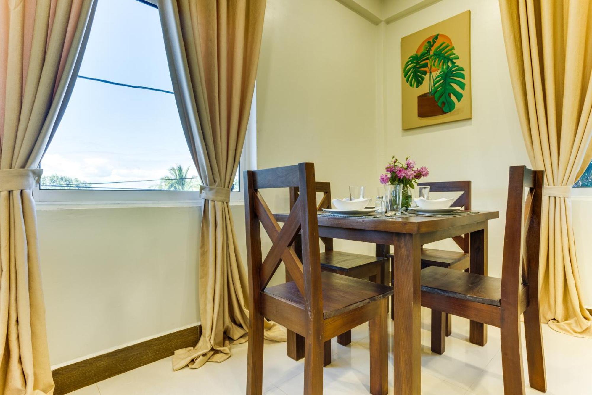 Louis' Apartments Placencia 外观 照片