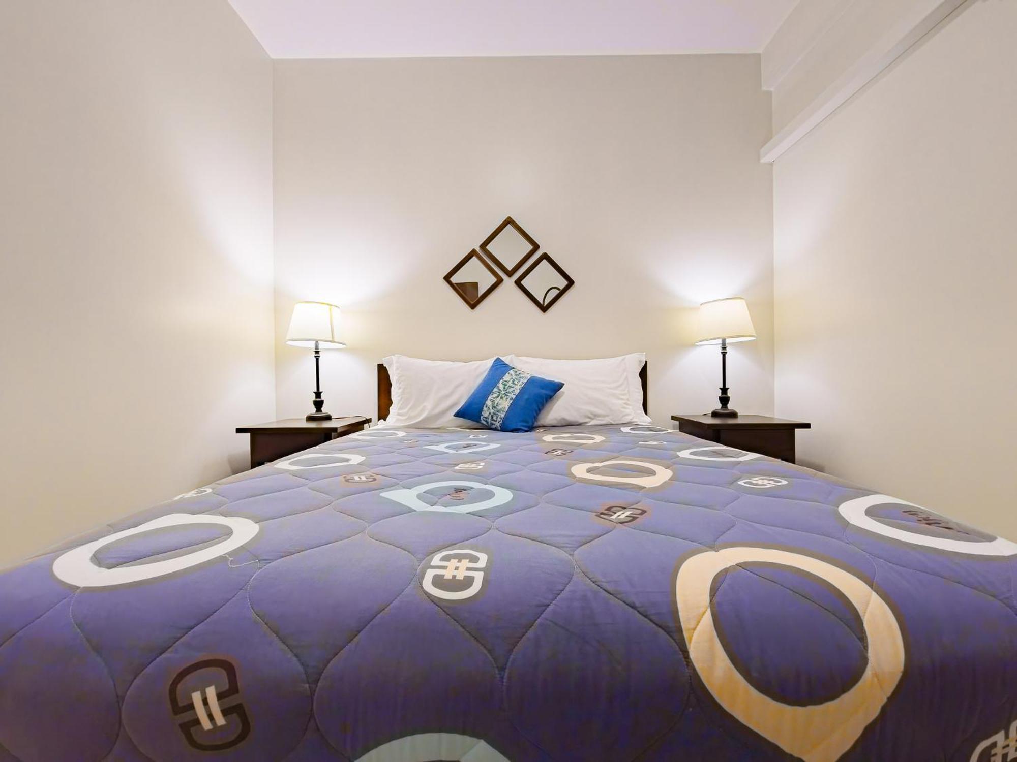 Louis' Apartments Placencia 外观 照片