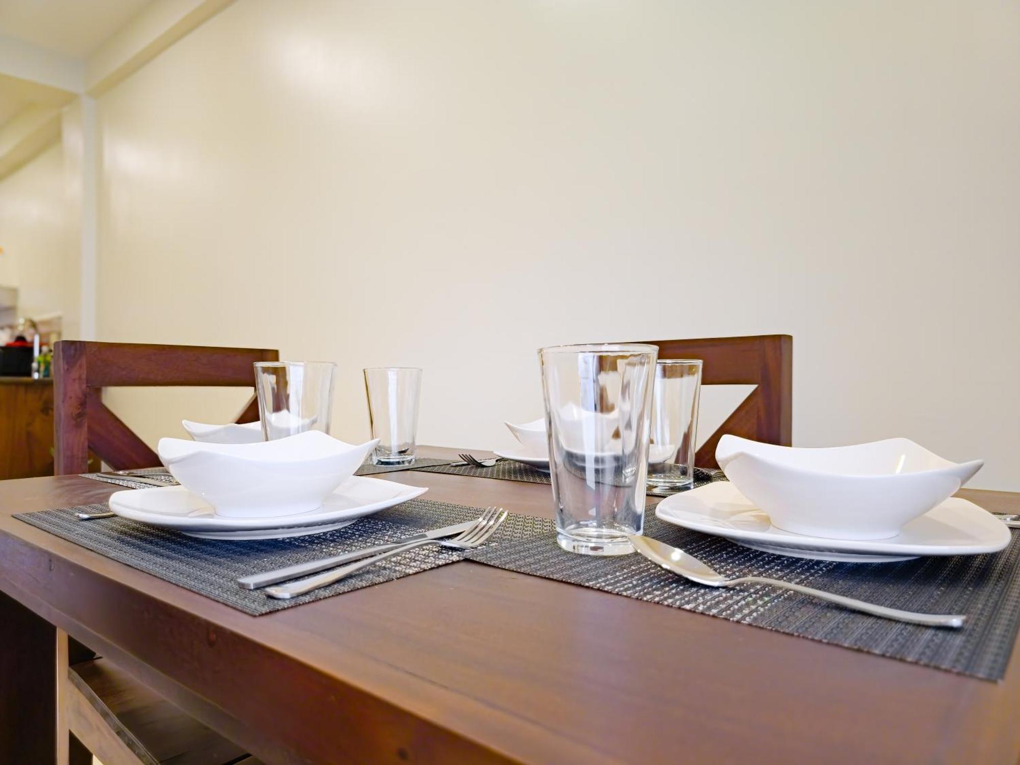 Louis' Apartments Placencia 外观 照片