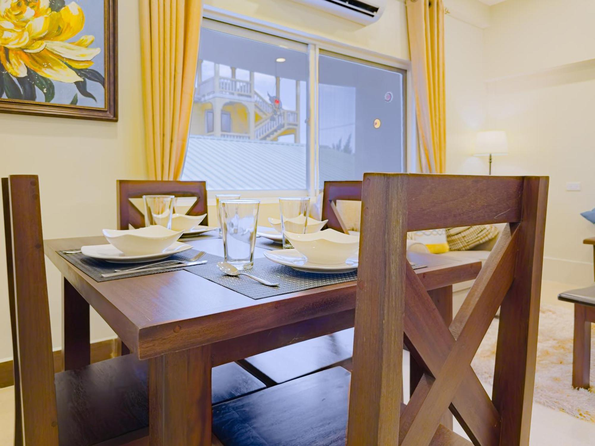 Louis' Apartments Placencia 外观 照片