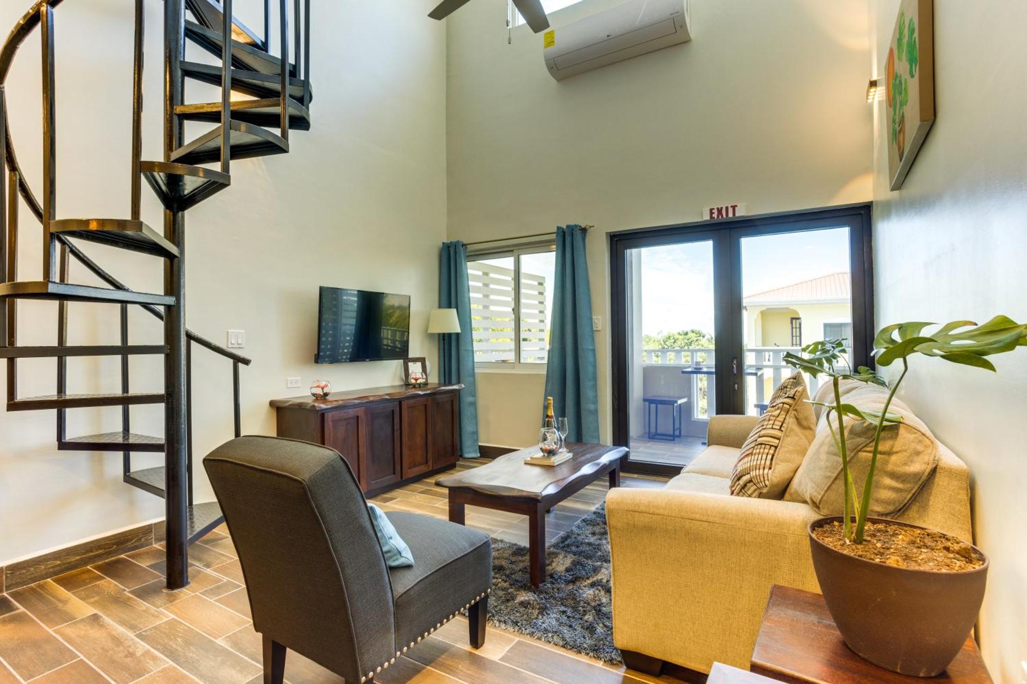 Louis' Apartments Placencia 外观 照片