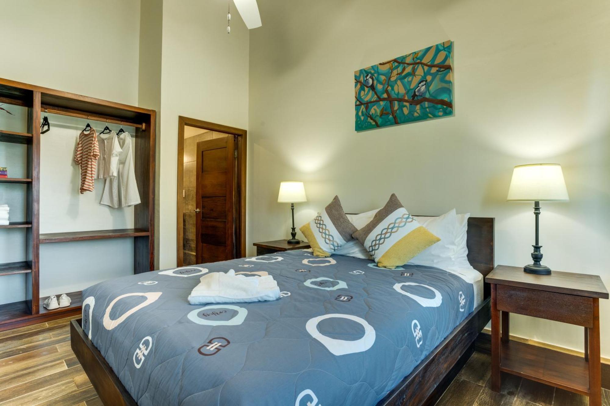 Louis' Apartments Placencia 外观 照片
