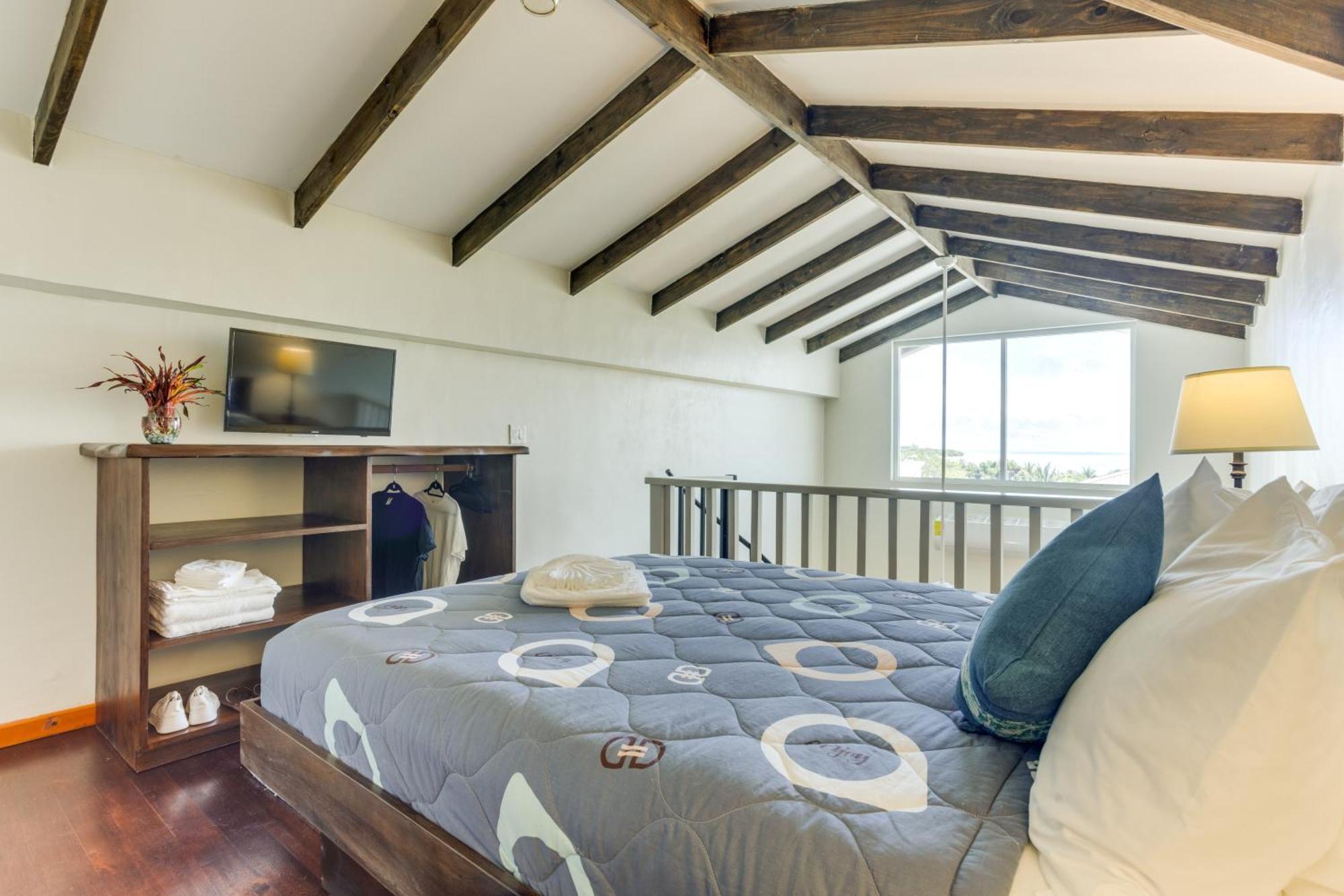 Louis' Apartments Placencia 外观 照片